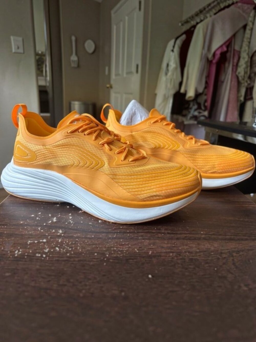 APL Streamline Mango White Running Shoes Mens Size 11 Orange Athletic Sneakers